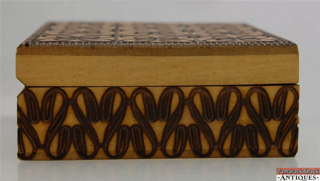 Vintage Polish Flemish Art Pyrography Four Petal Flower Trinket Box Well Made - Image 3