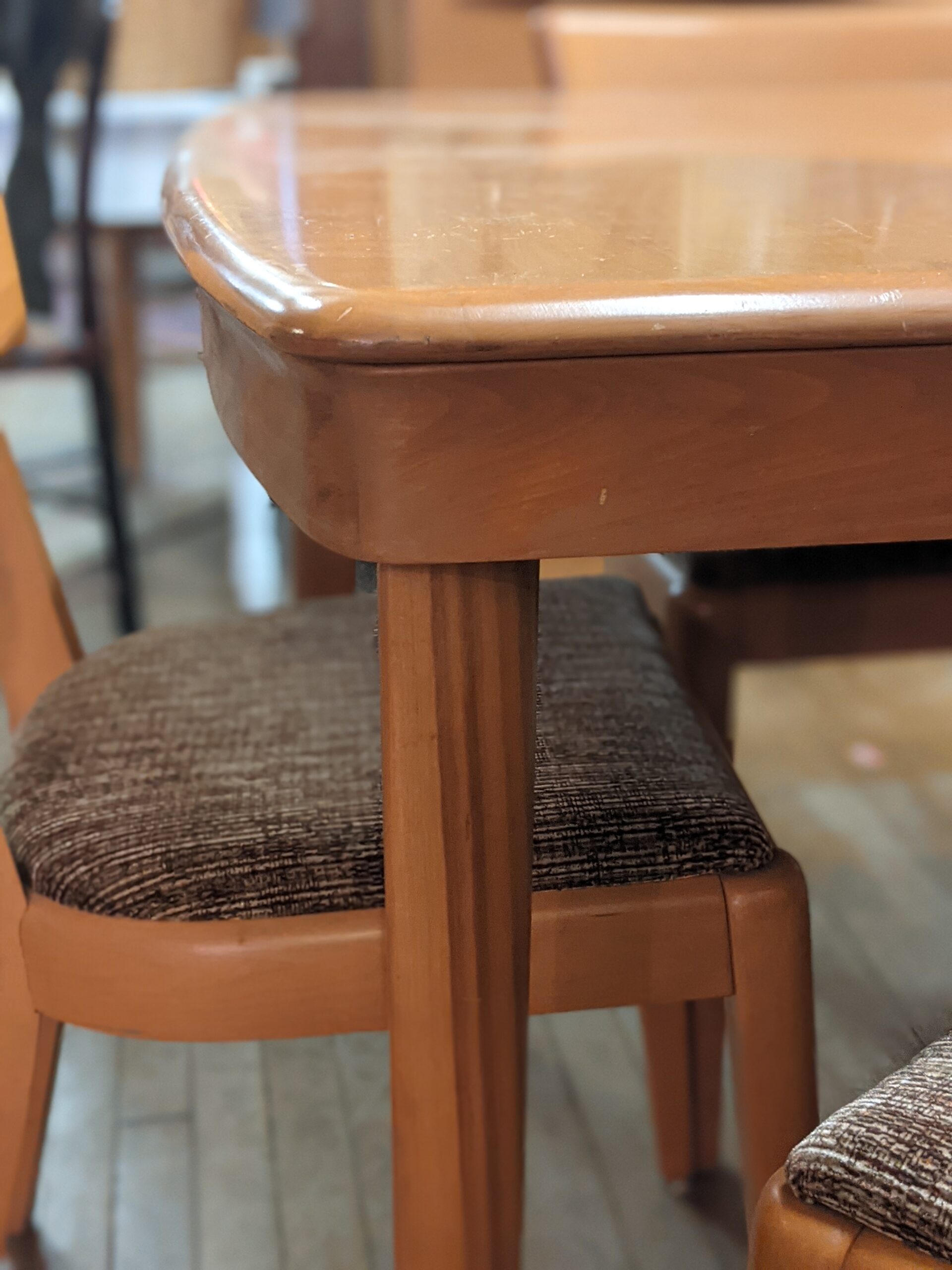 Heywood Wakefield Mid-Century Modern Dining Set | Extention Table and 6 Chairs | Champagne | 20528 - Image 3