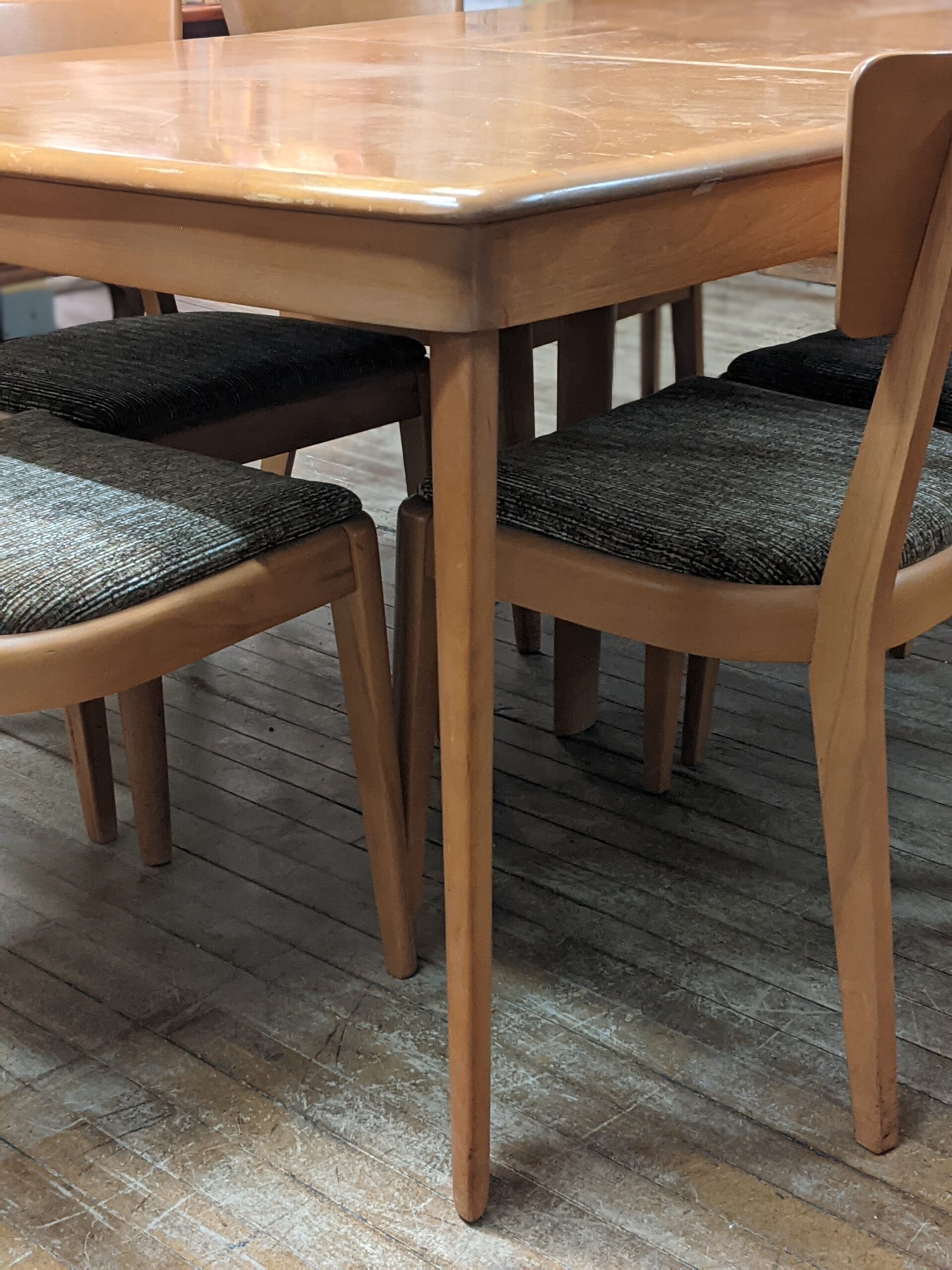 Heywood Wakefield Mid-Century Modern Dining Set | Extention Table and 6 Chairs | Champagne | 20528 - Image 11