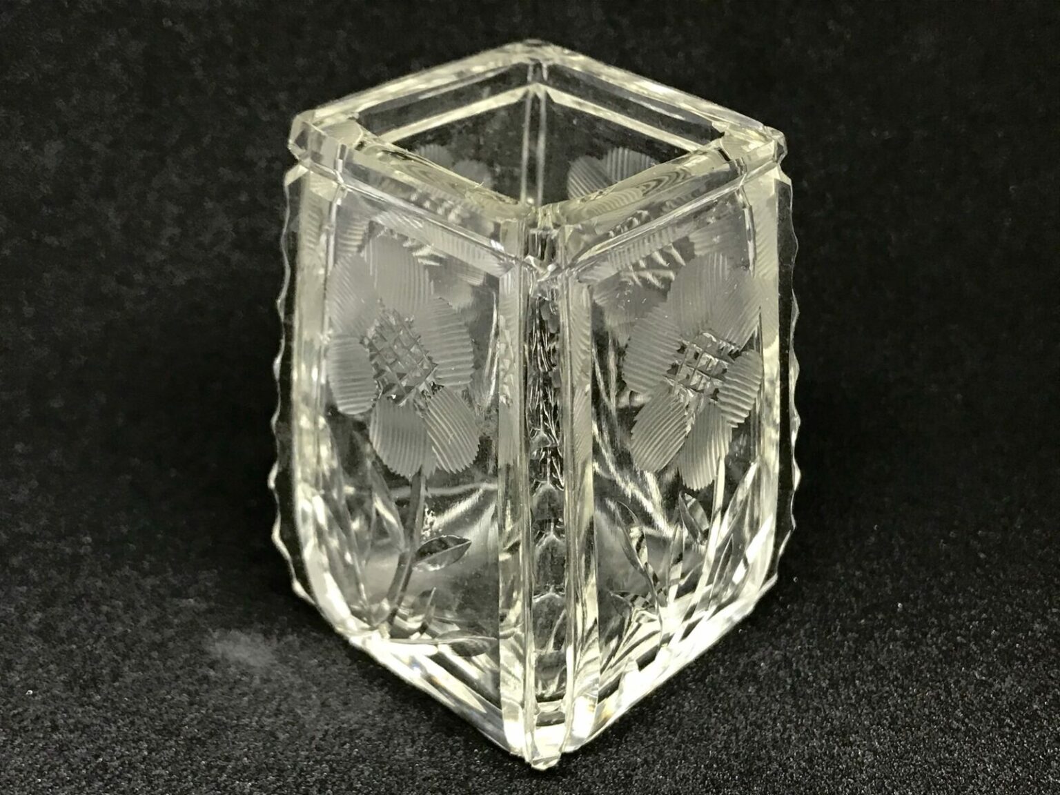 Beautiful Antique Cut Glass Floral Motif Toothpick Holder ref 22532