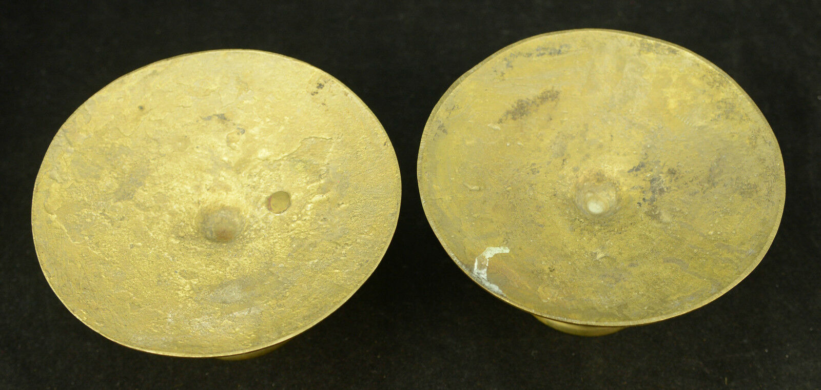 Vintage 2 Pair Solid Brass Chinese Floral Etched 5″ Diameter Base Candle Holders - Image 5