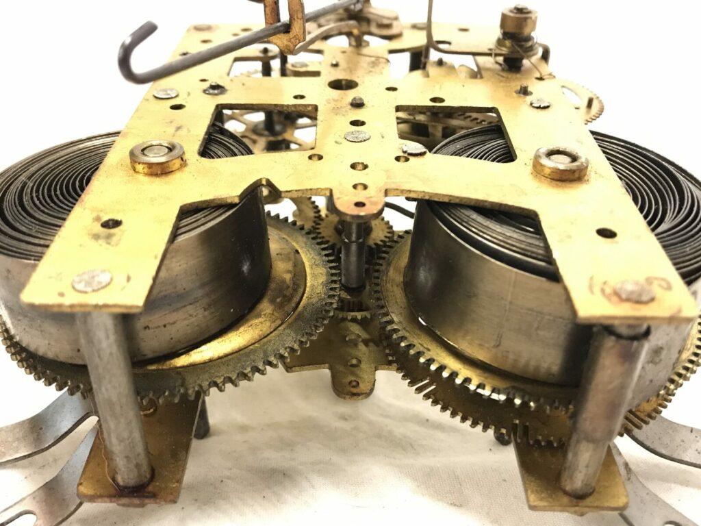 Antique Brass Mechanical Clock Movement for Parts 22982 Tamarack