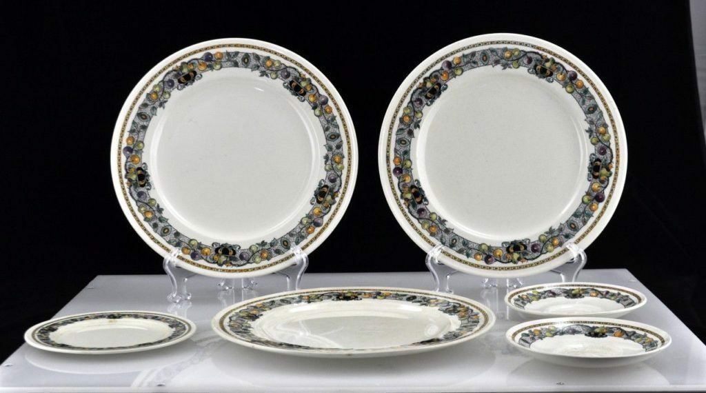 Lot (6) pcs VTG Cauldon England "Apple Border" 10 3/8" Dinner Plates etc Autumn
