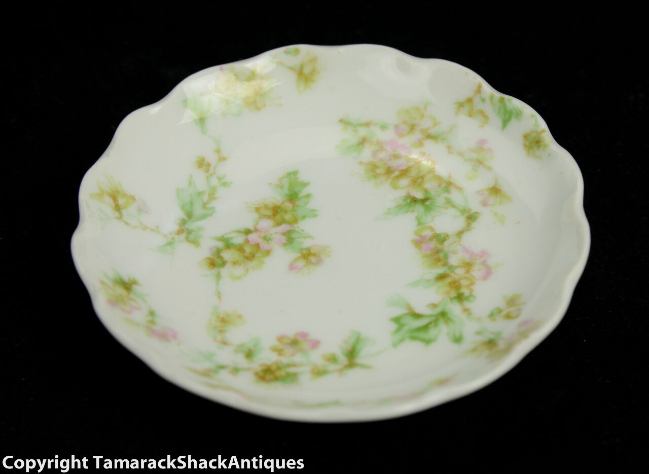 Set of 6 Haviland Limoges Nosegay Flower Pattern White Scalloped Butter Pats - Image 7