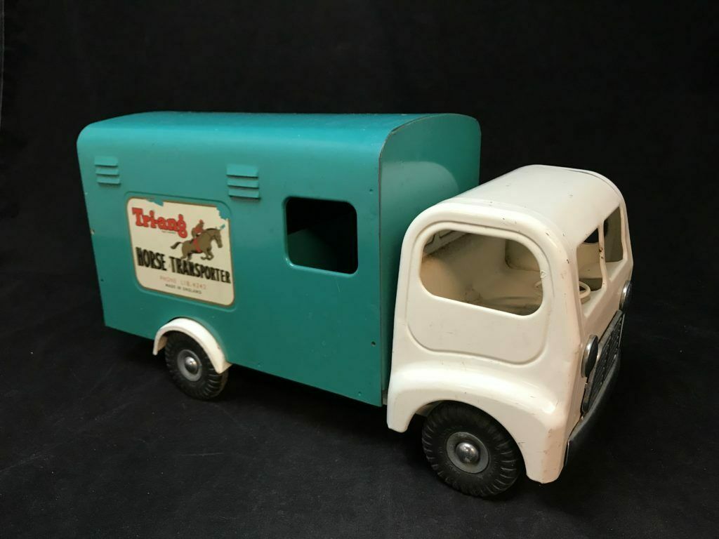 Tri-ang Horse Transporter Truck/Lorry, Ca.1960, 18.5" Size, Nice Shape | 23475