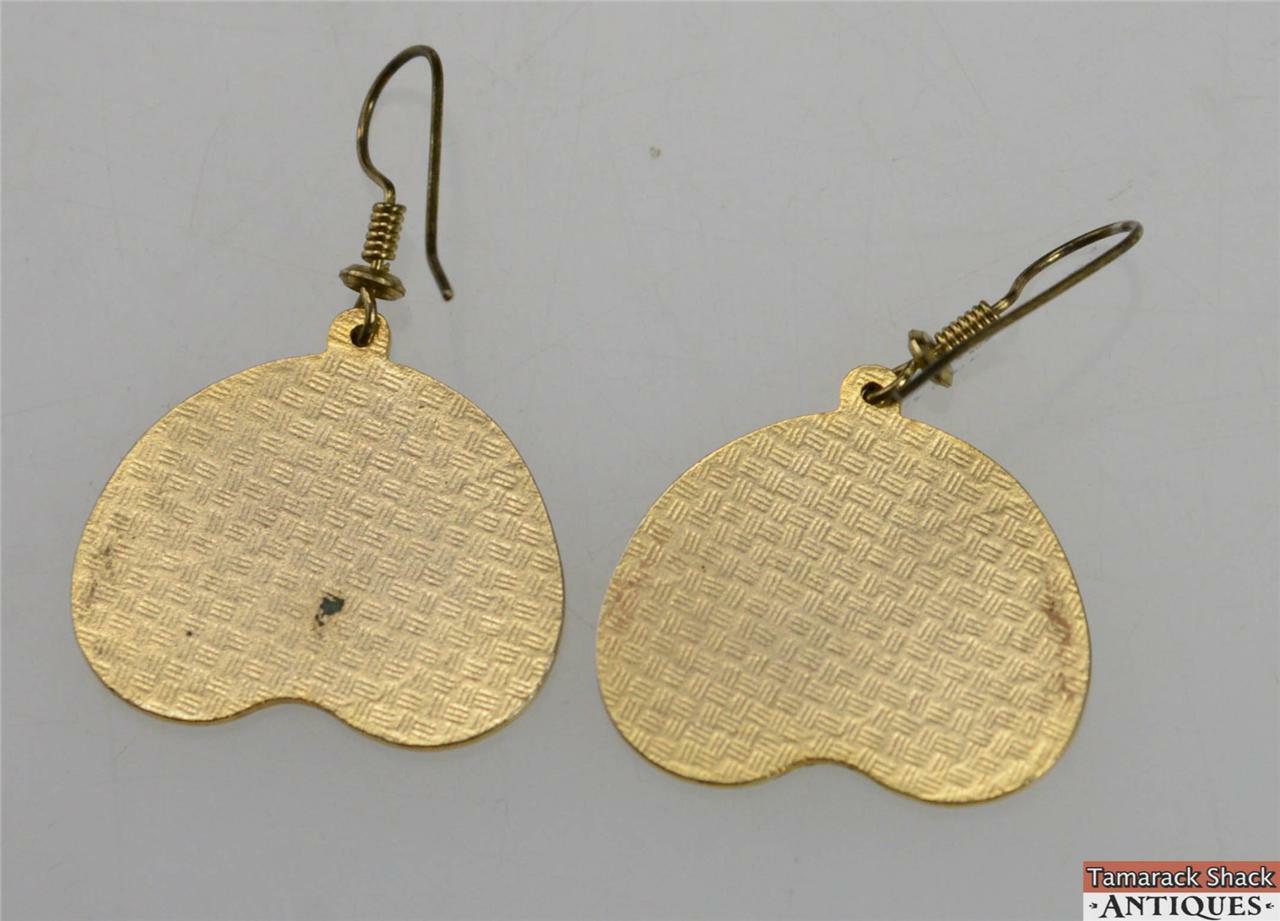 Vintage Pair of Fish Hook White With Pink Purple Flower Enamaled Dangle Earrings - Image 3