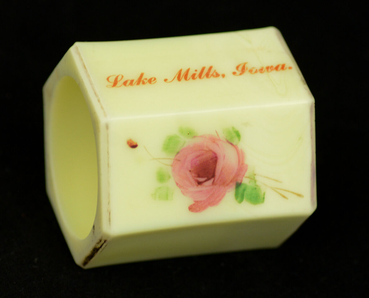 Souvenir Make Mills Iowa Custard 6 Sided Napkin Ring Handpainted Pink Rose L2Y