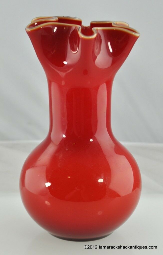 MidCentury Ruffled Top Candy Apple Red Clear White Crested 9 1/4" Art Glass Vase - Image 3