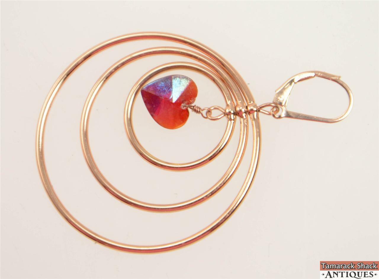 Vintage Pair of Signed Joan Rivers Latch Back 1 1/2" Triple Hoop Heart Earrings - Image 3