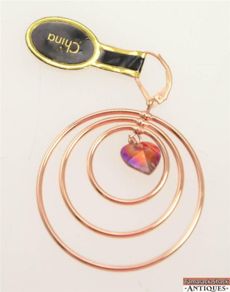 Vintage Pair of Signed Joan Rivers Latch Back 1 1/2" Triple Hoop Heart Earrings - Image 5
