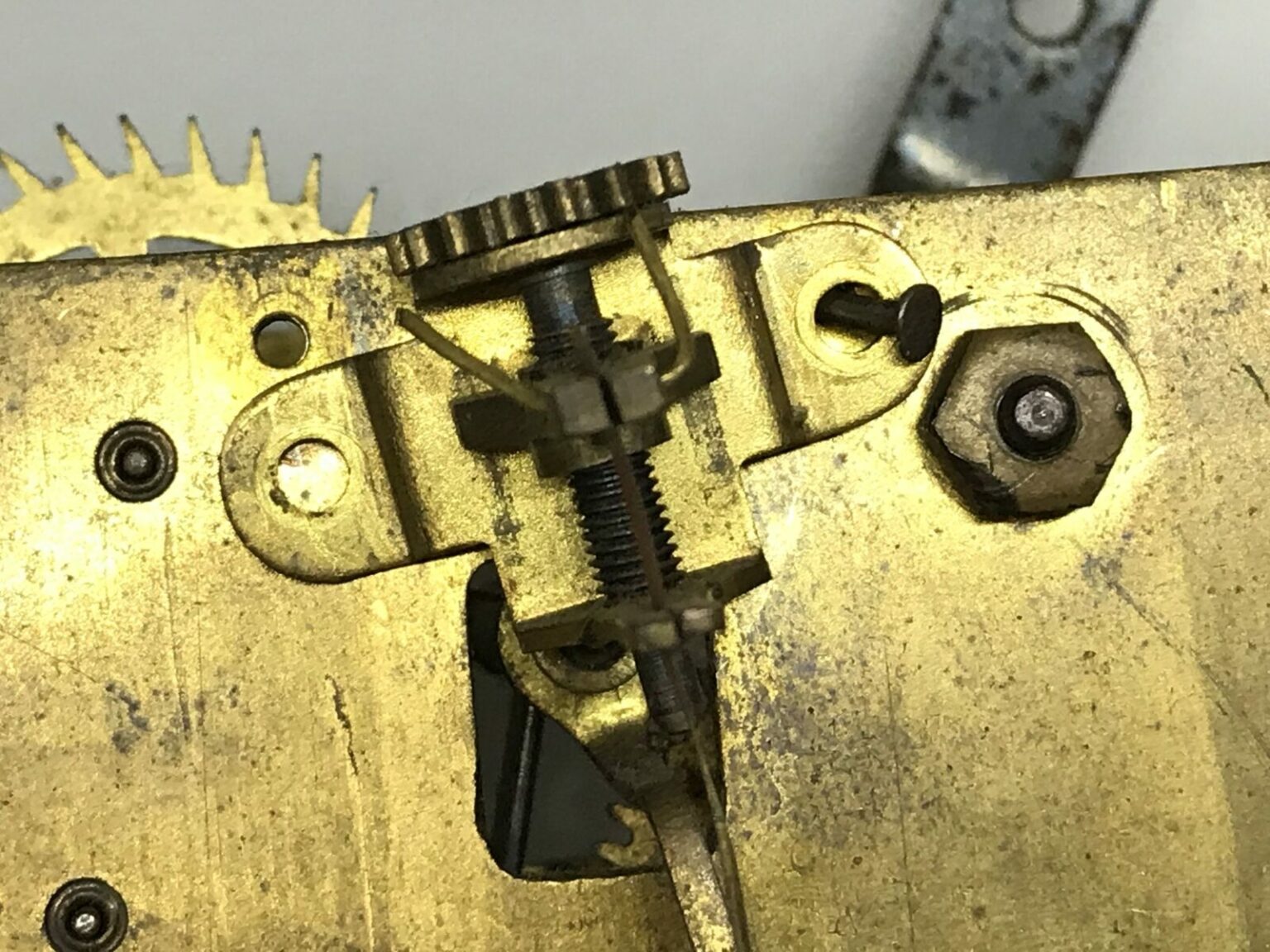 Antique Brass Mechanical DualChime Clock Movement for Parts 22981