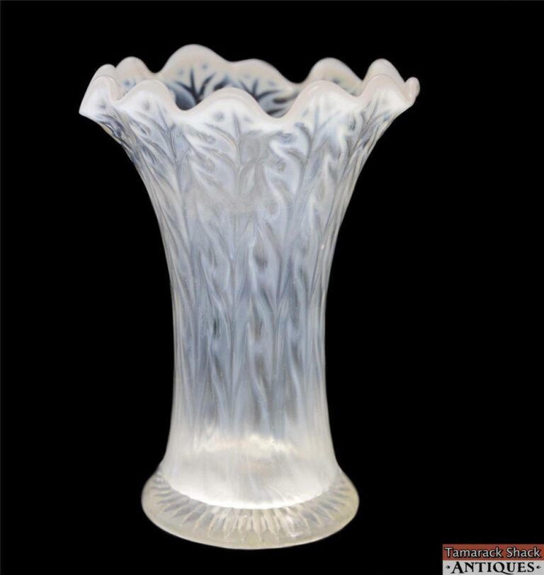 Jefferson Glass Heatherbloom Clear White Opalescent Art Glass Vase
