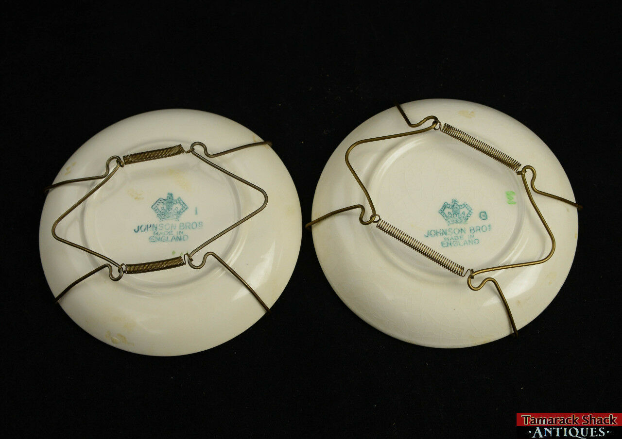 Set of (2) Hand Made Johnson Bros Small Motif Plates With Wall Hangers 4 1/4" - Image 3