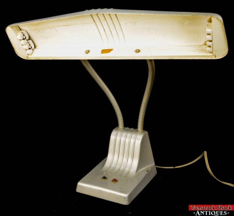 Vintage Dazor 1000 Industrial Double Flexible Gooseneck Fluorescent